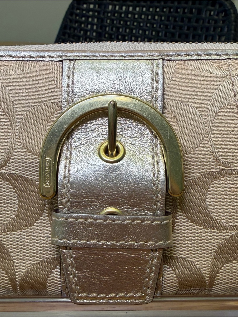 Coach SOHO Signature Buckle Zip Around Wallet - Picture 3 of 9
